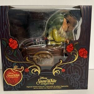 Disney Snow White and the Seven Dwarfs figural trinket dish set